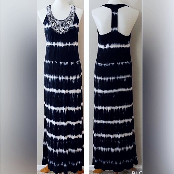 INC International Concepts Black and White Sleeveless Halter Maxi Dress - Picture 1 of 5